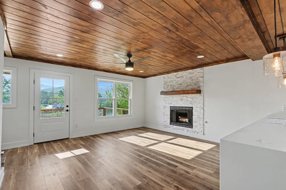 233 Bradshaw Road Hiawassee, GA 30546