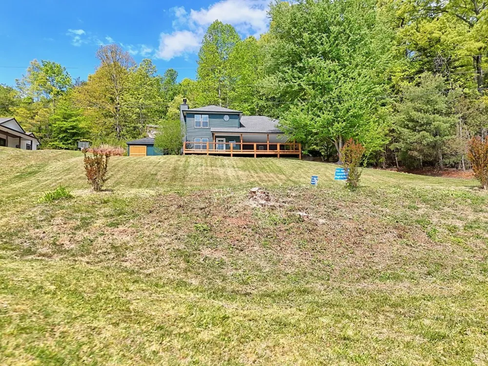 233 Bradshaw Road Hiawassee, GA 30546