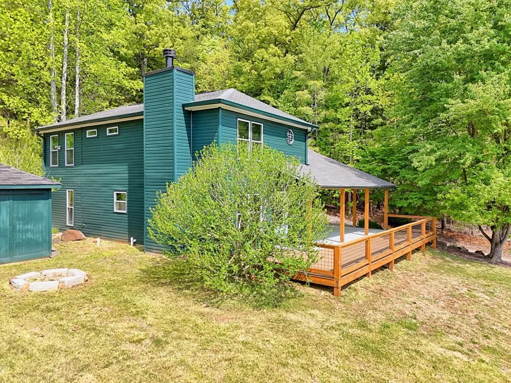 233 Bradshaw Road Hiawassee, GA 30546