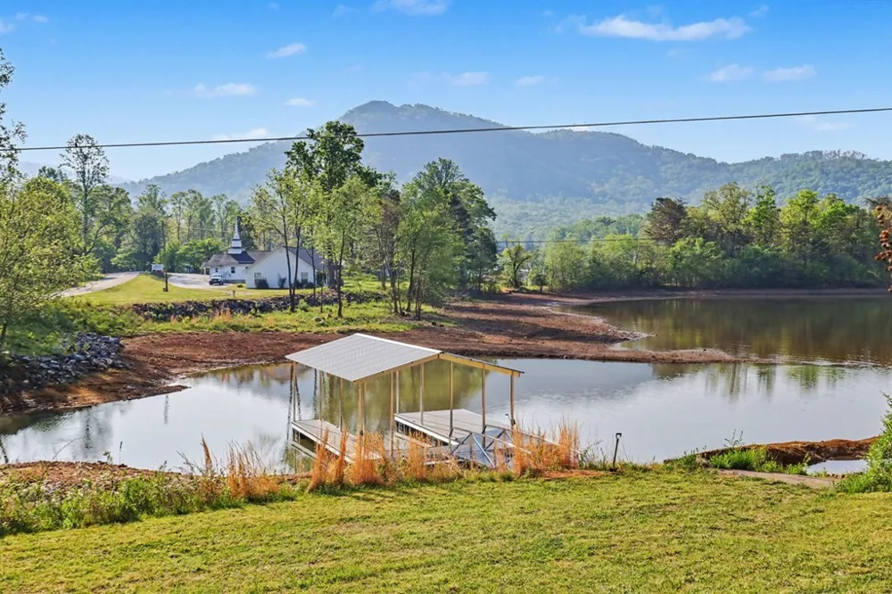 233 Bradshaw Road Hiawassee, GA 30546