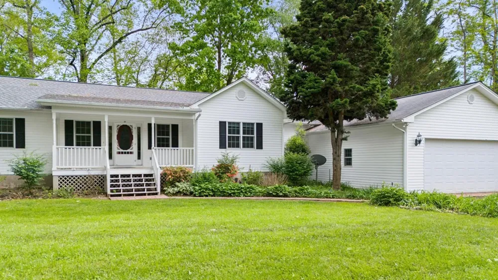 59 Tusquittee Creek Lane Hayesville, NC 28904