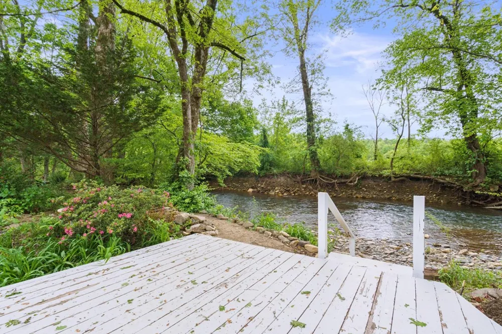 59 Tusquittee Creek Lane Hayesville, NC 28904