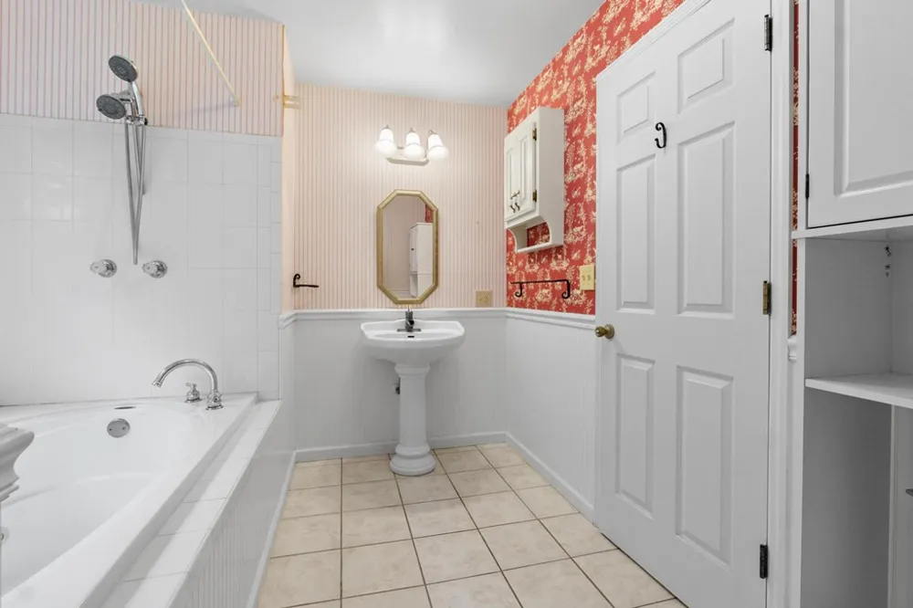 59 Tusquittee Creek Lane Hayesville, NC 28904