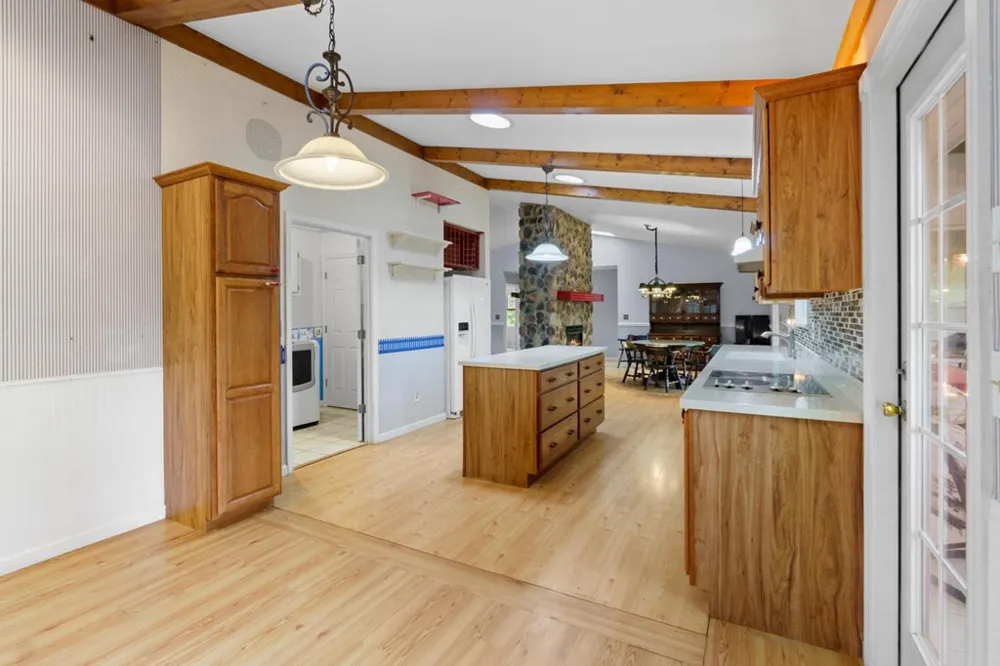 59 Tusquittee Creek Lane Hayesville, NC 28904