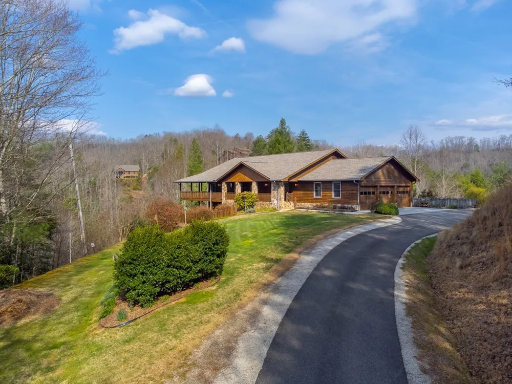 750 Double Springs Drive Almond, NC 28702
