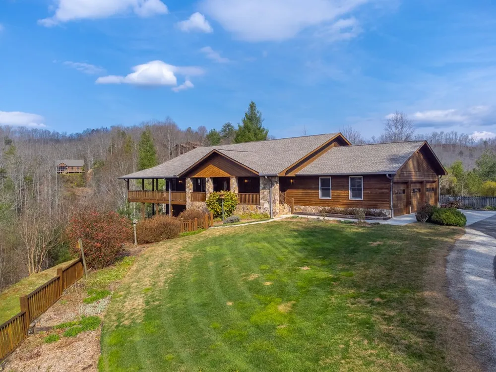 750 Double Springs Drive Almond, NC 28702