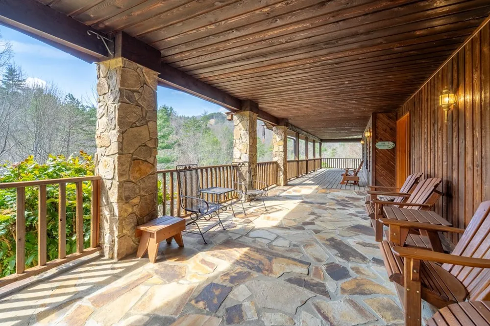 750 Double Springs Drive Almond, NC 28702