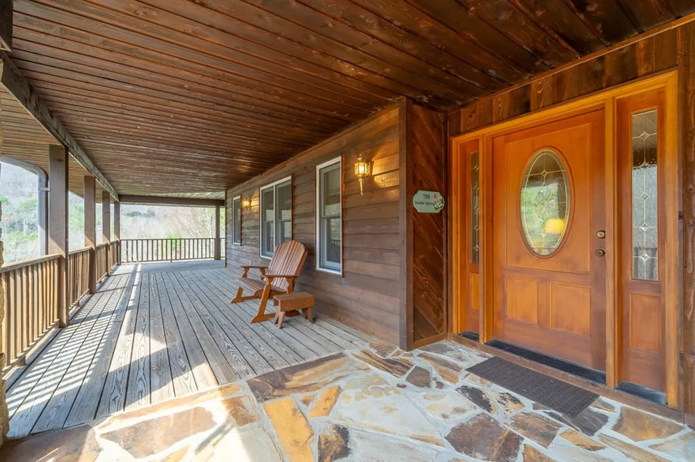 750 Double Springs Drive Almond, NC 28702