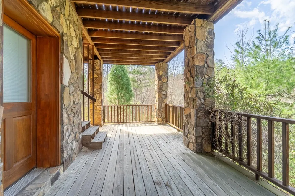 750 Double Springs Drive Almond, NC 28702