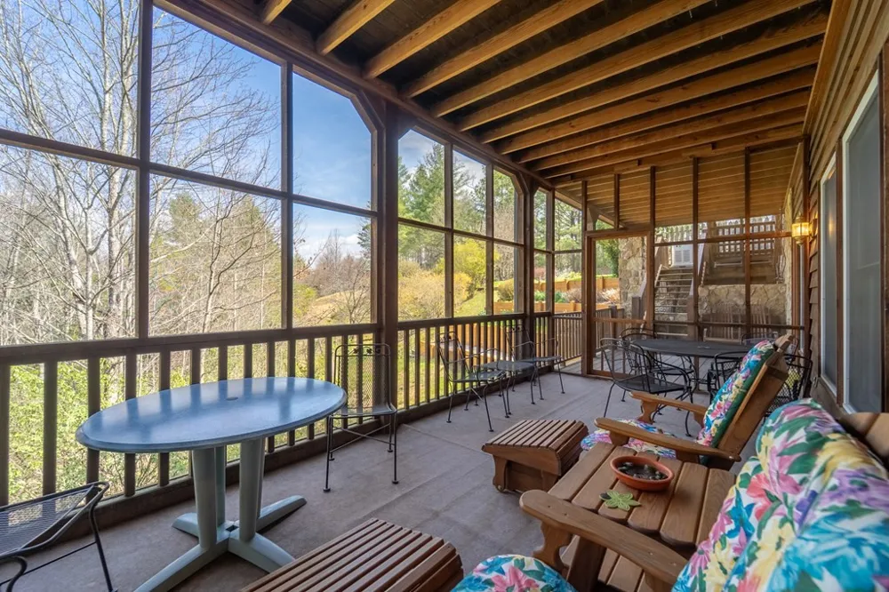 750 Double Springs Drive Almond, NC 28702