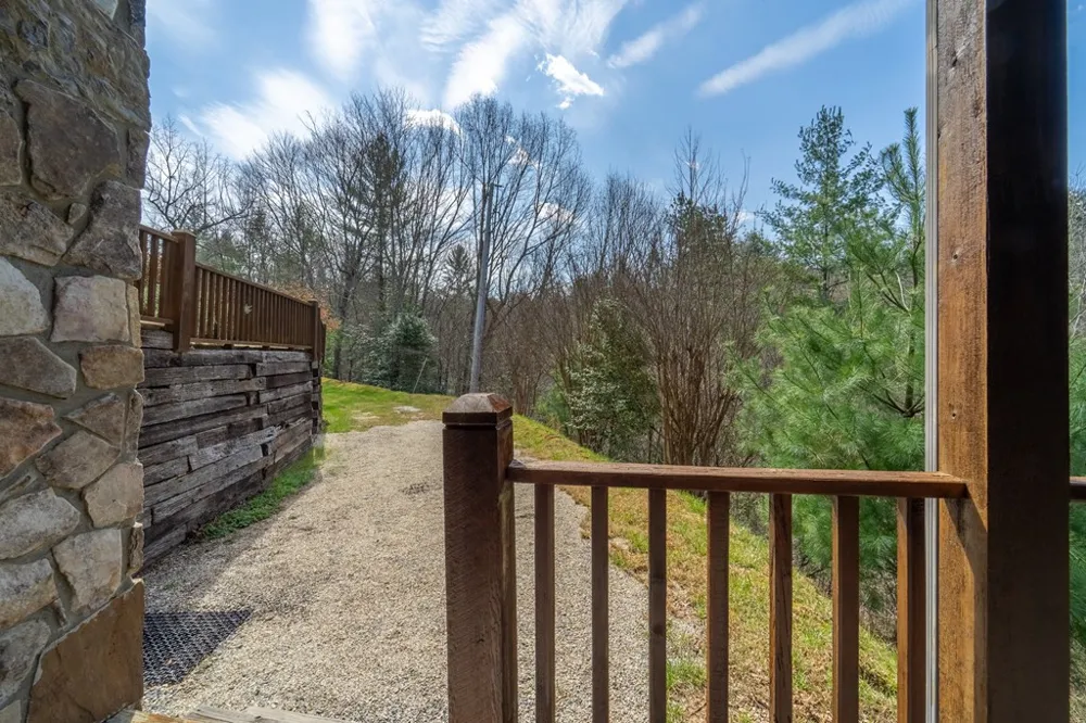 750 Double Springs Drive Almond, NC 28702