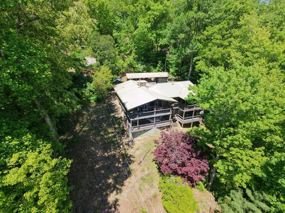 354 Deals Gap Robbinsville, NC 28771