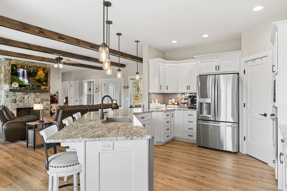 193 Mountain Harbour Drive Hayesville, NC 28904