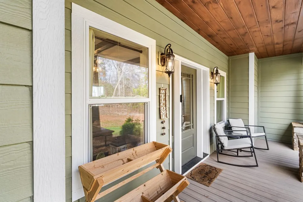 193 Mountain Harbour Drive Hayesville, NC 28904
