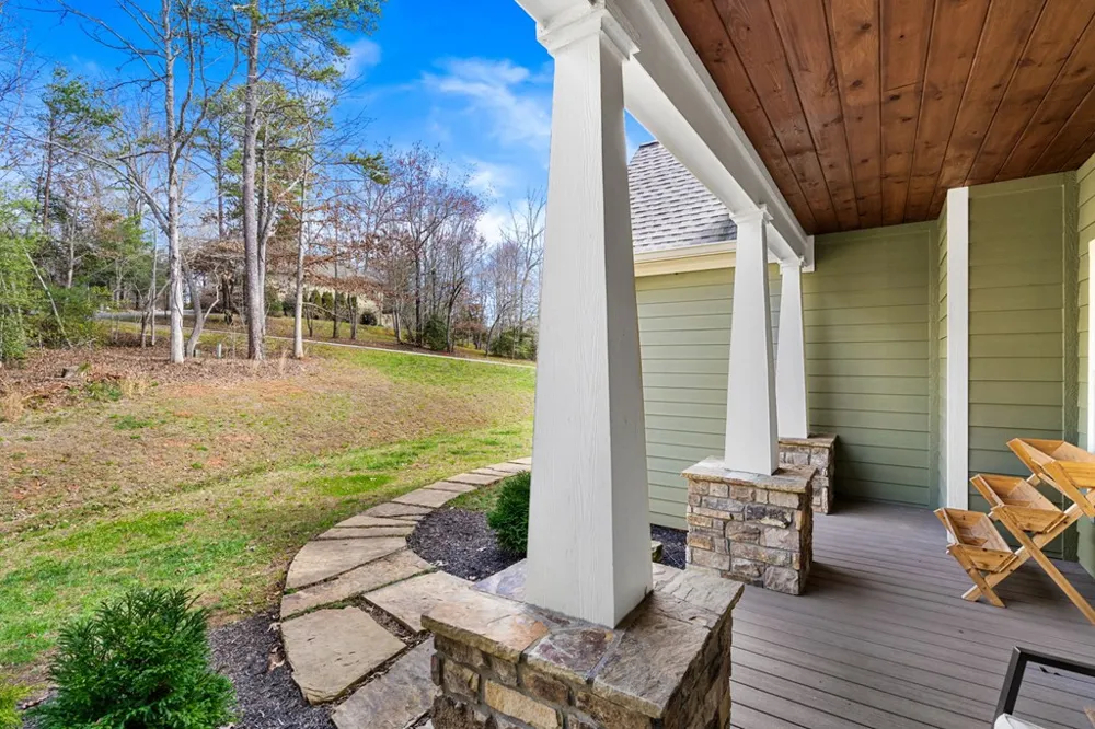 193 Mountain Harbour Drive Hayesville, NC 28904