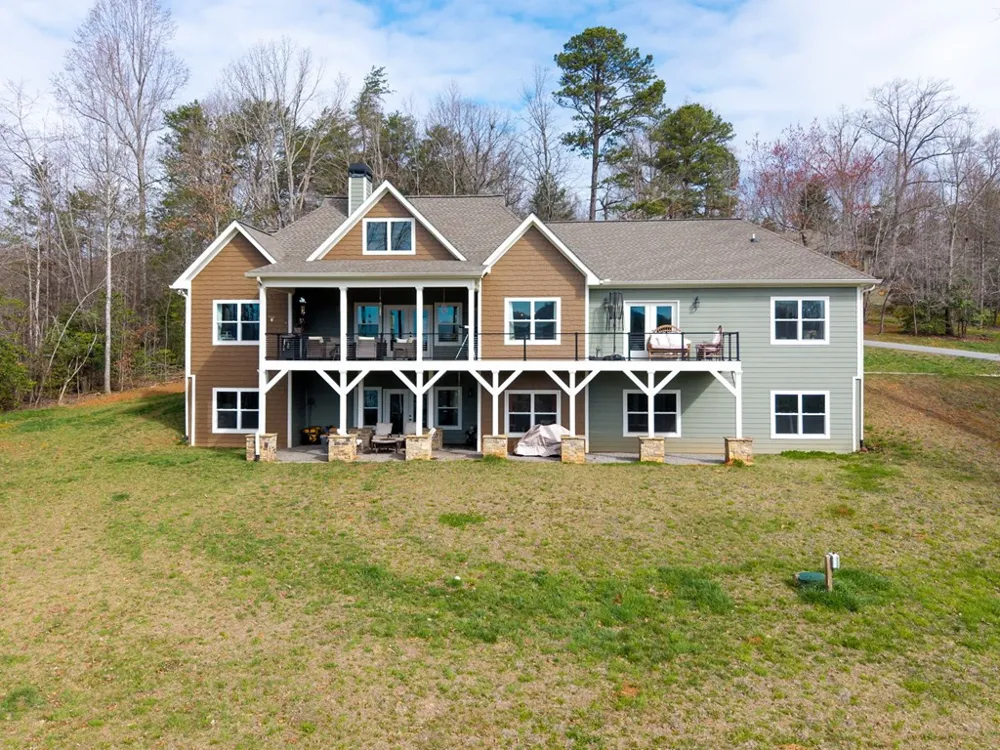 193 Mountain Harbour Drive Hayesville, NC 28904
