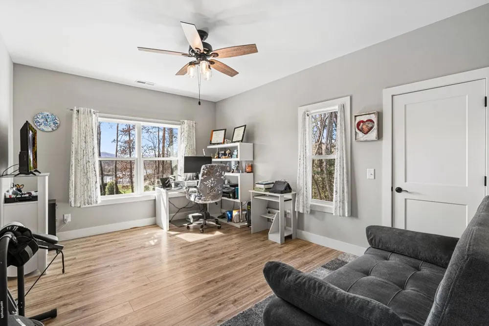 193 Mountain Harbour Drive Hayesville, NC 28904