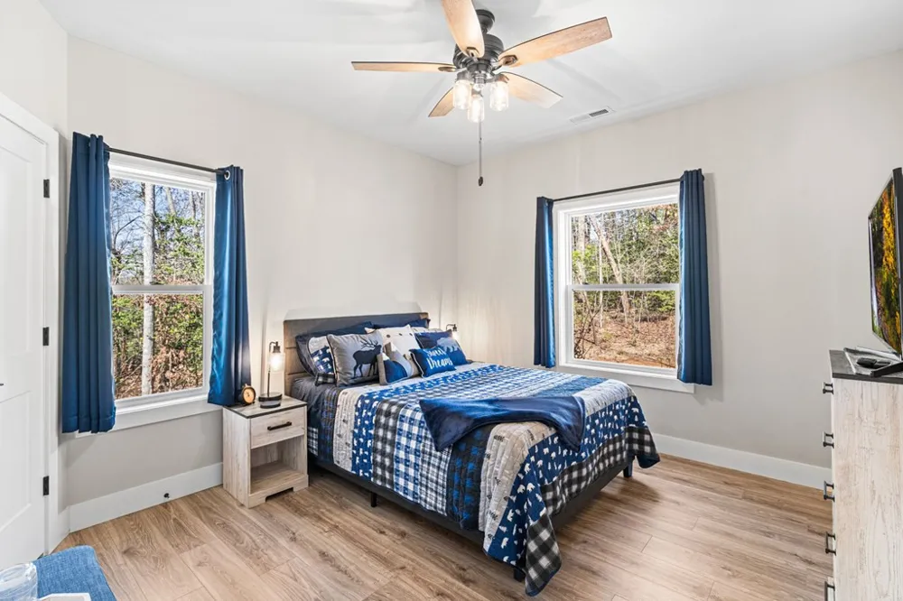 193 Mountain Harbour Drive Hayesville, NC 28904