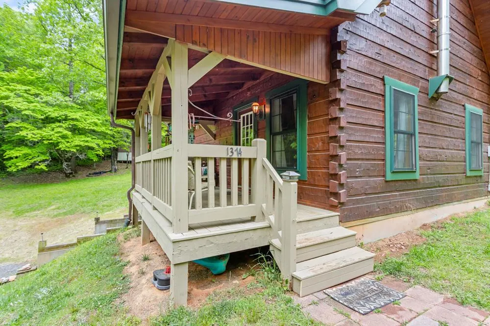 1374 Long Branch Road Marble, NC 28905