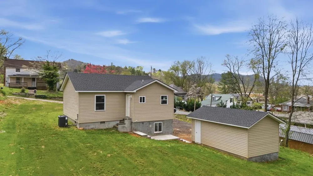 39 Justus Andrews, NC 28901