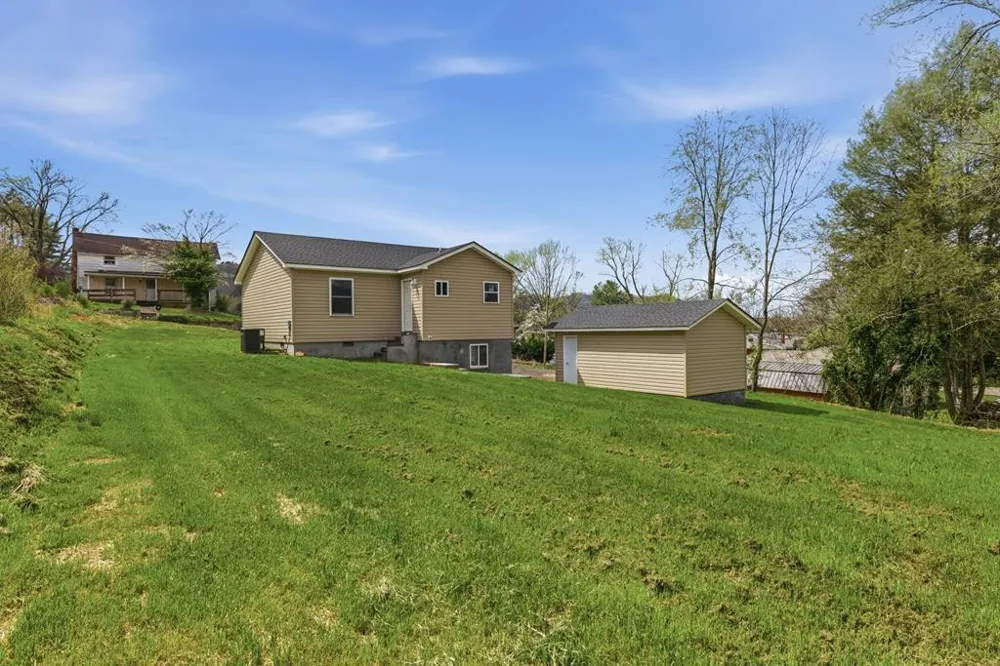 39 Justus Andrews, NC 28901