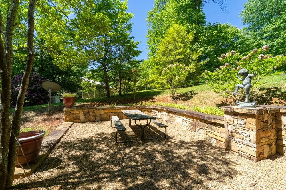 34 Shane Laughter Robbinsville, NC 28771
