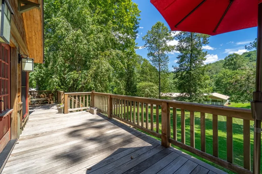 34 Shane Laughter Robbinsville, NC 28771