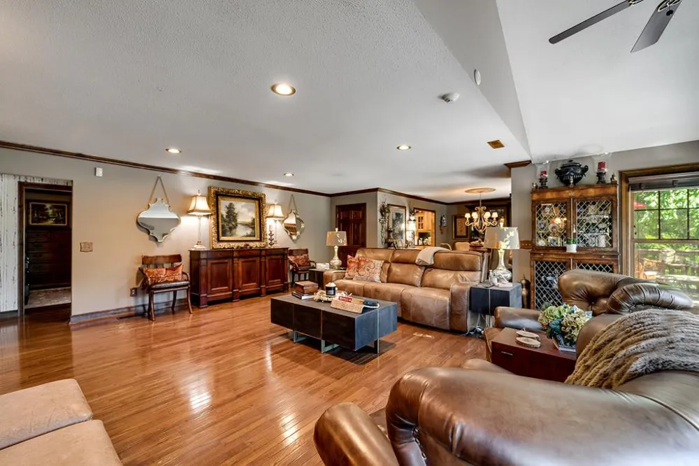 34 Shane Laughter Robbinsville, NC 28771
