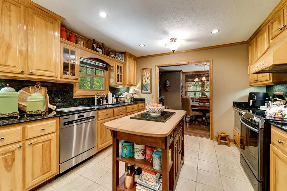 34 Shane Laughter Robbinsville, NC 28771