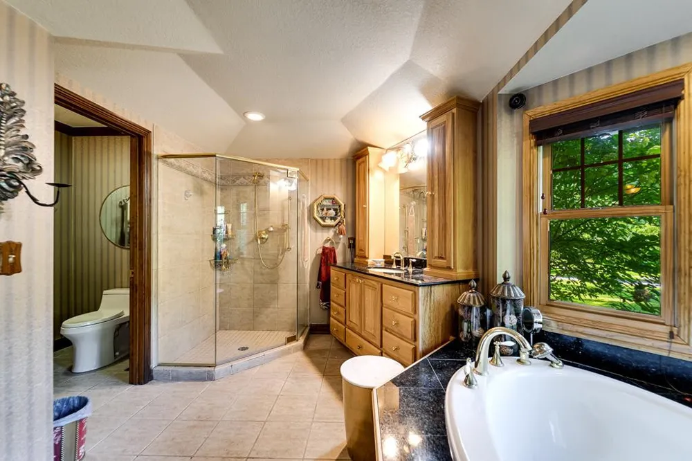 34 Shane Laughter Robbinsville, NC 28771