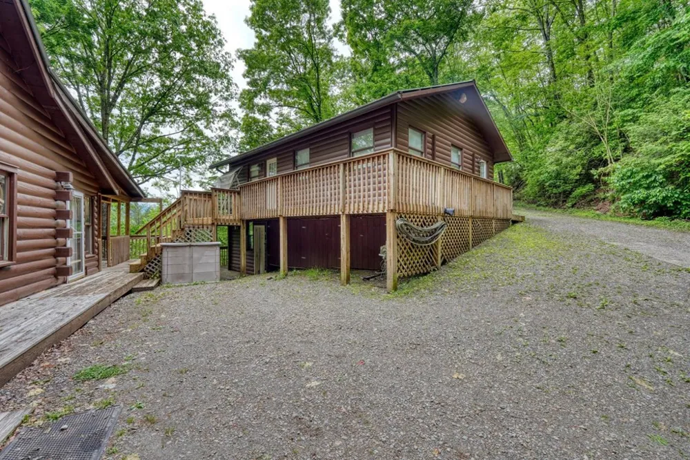 477 Little Snowbird Trail Marble, NC 28905