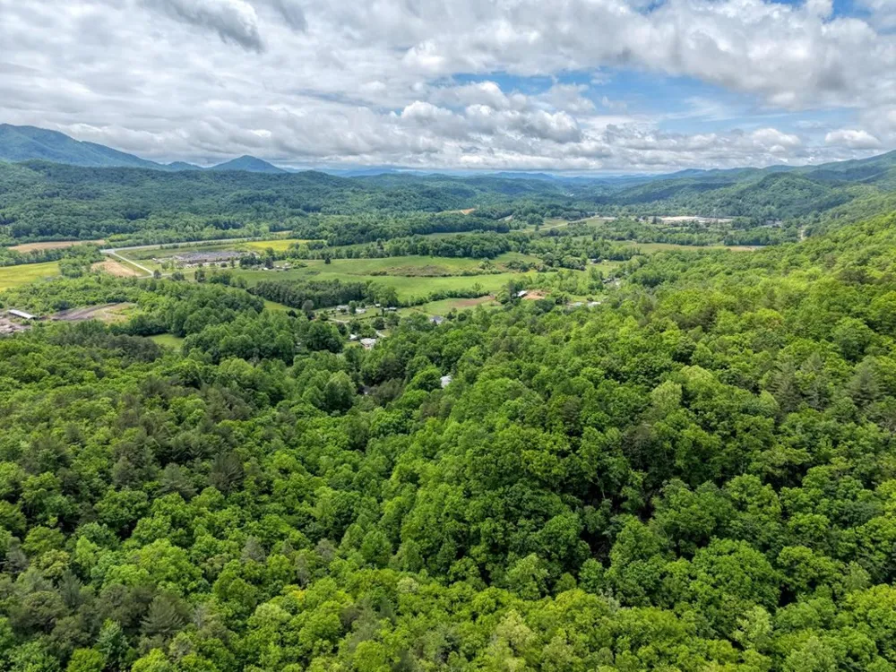 477 Little Snowbird Trail Marble, NC 28905