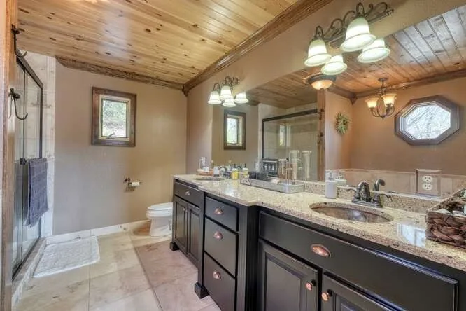 230 Smokin Ridge Hayesville, NC 28904
