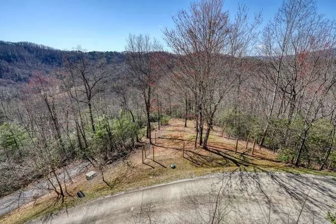230 Smokin Ridge Hayesville, NC 28904