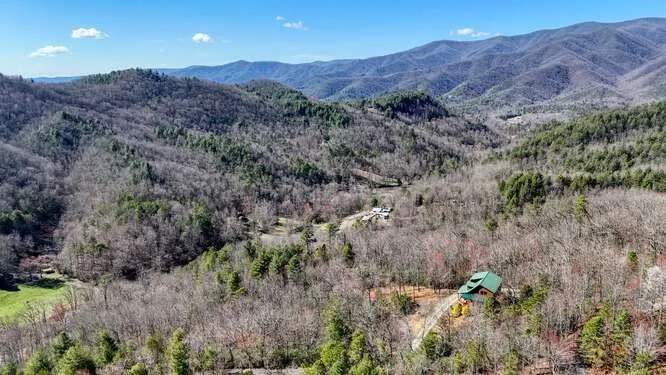 230 Smokin Ridge Hayesville, NC 28904