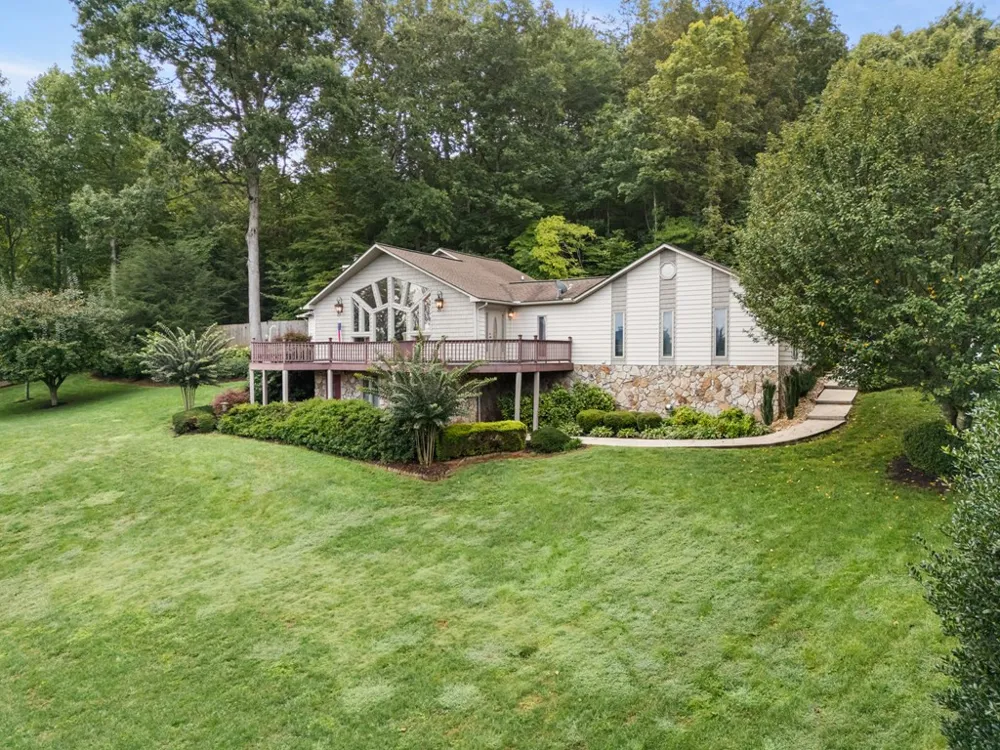1396 Deerfield Road Young Harris, GA 30582