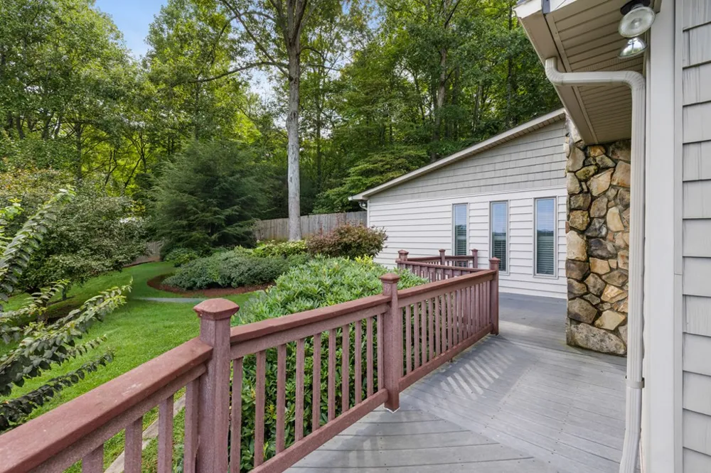 1396 Deerfield Road Young Harris, GA 30582