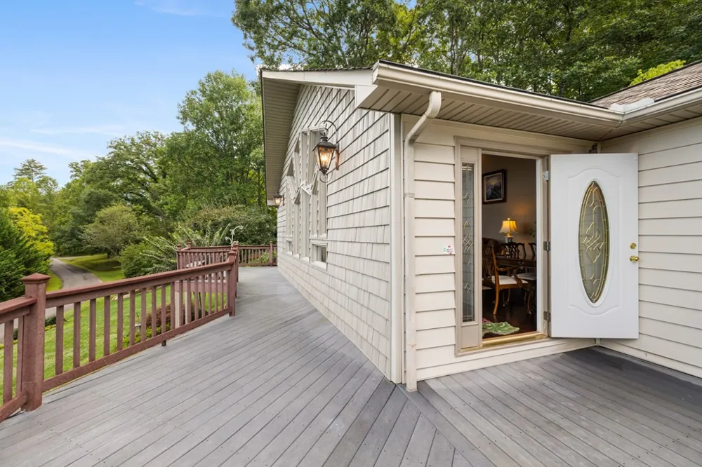 1396 Deerfield Road Young Harris, GA 30582