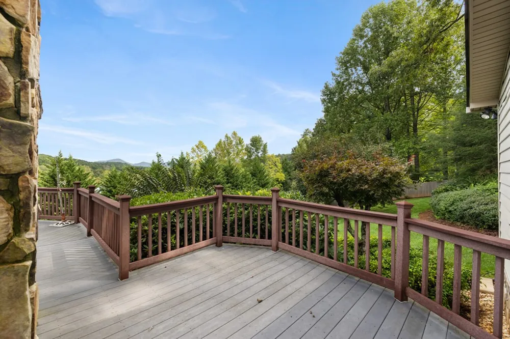 1396 Deerfield Road Young Harris, GA 30582