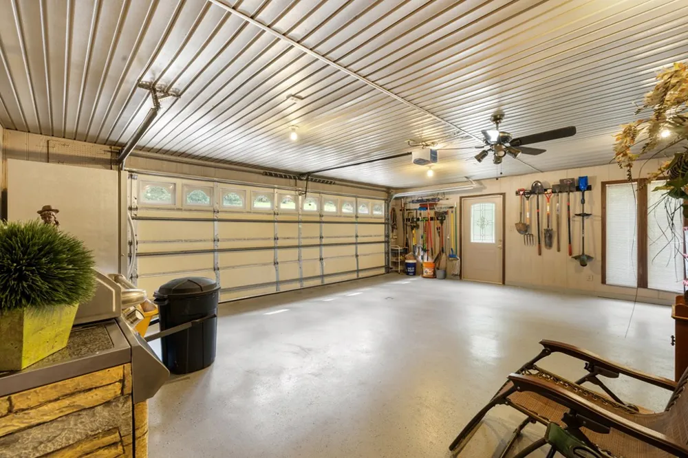 1396 Deerfield Road Young Harris, GA 30582