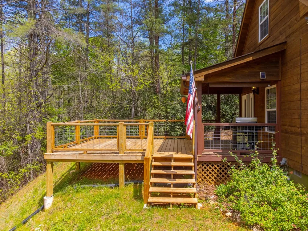 138 Hubbell Lane Robbinsville, NC 28771