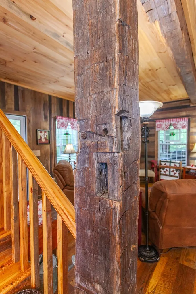 138 Hubbell Lane Robbinsville, NC 28771