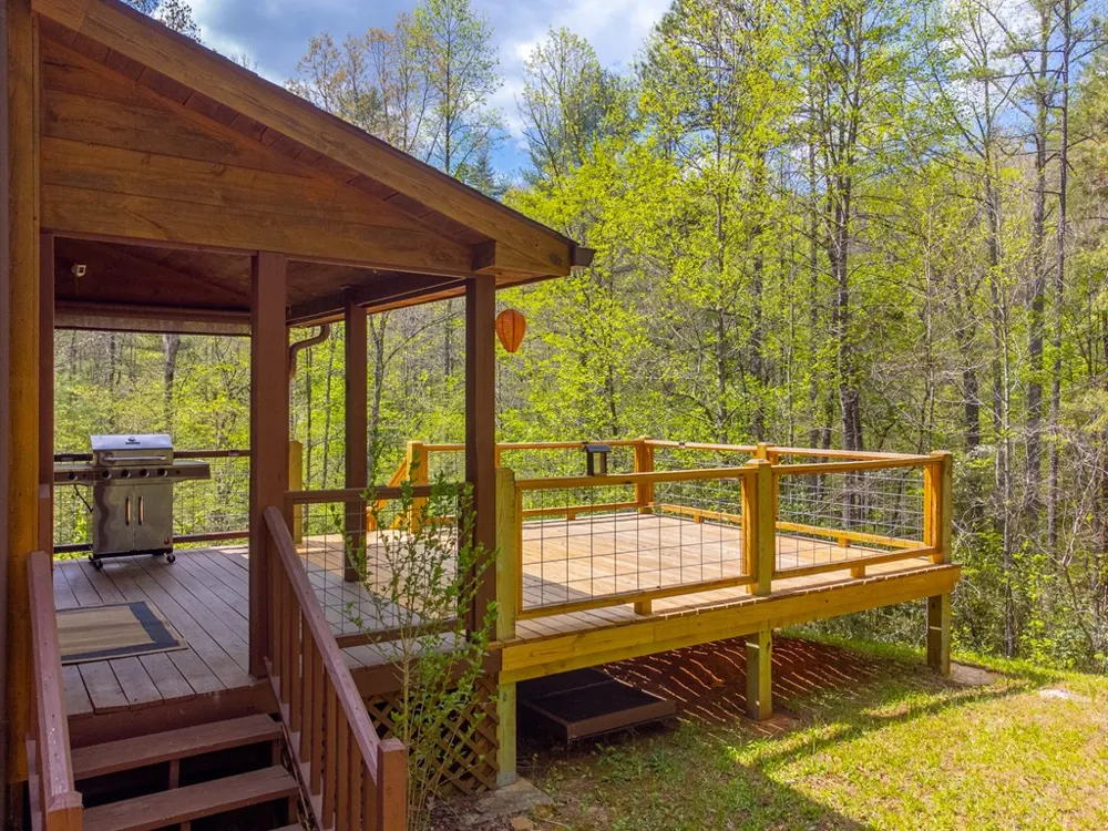 138 Hubbell Lane Robbinsville, NC 28771