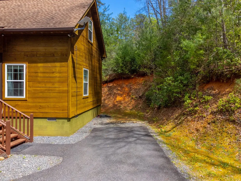 138 Hubbell Lane Robbinsville, NC 28771