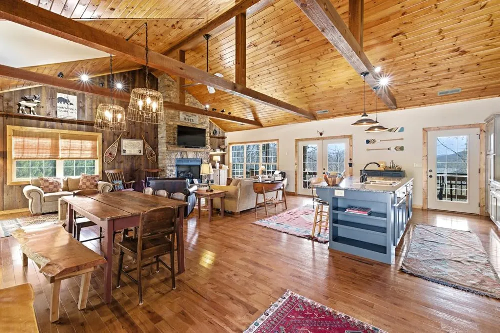 362 Nantahala Harbor Drive Topton, NC 28781