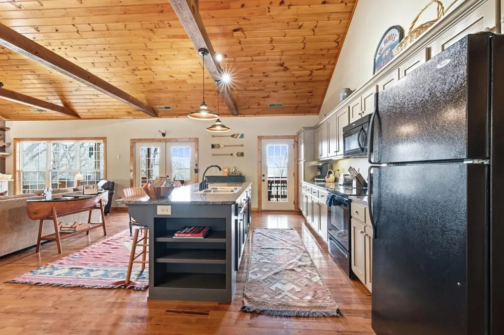 362 Nantahala Harbor Drive Topton, NC 28781