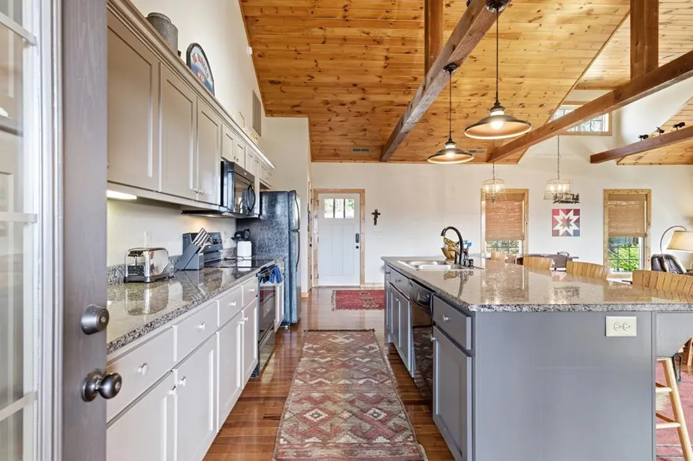 362 Nantahala Harbor Drive Topton, NC 28781