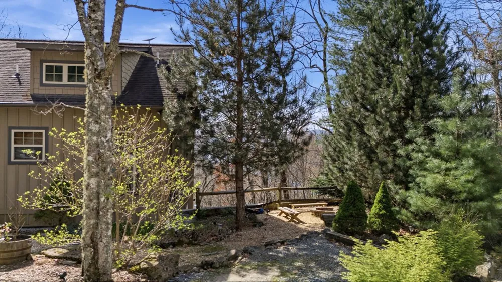 362 Nantahala Harbor Drive Topton, NC 28781