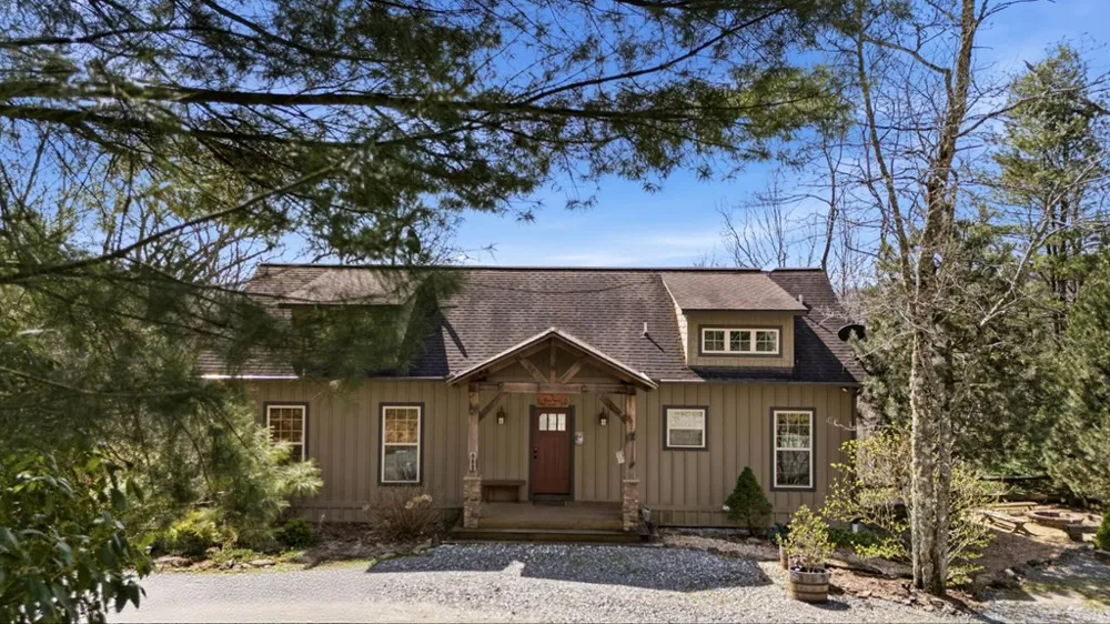 362 Nantahala Harbor Drive Topton, NC 28781
