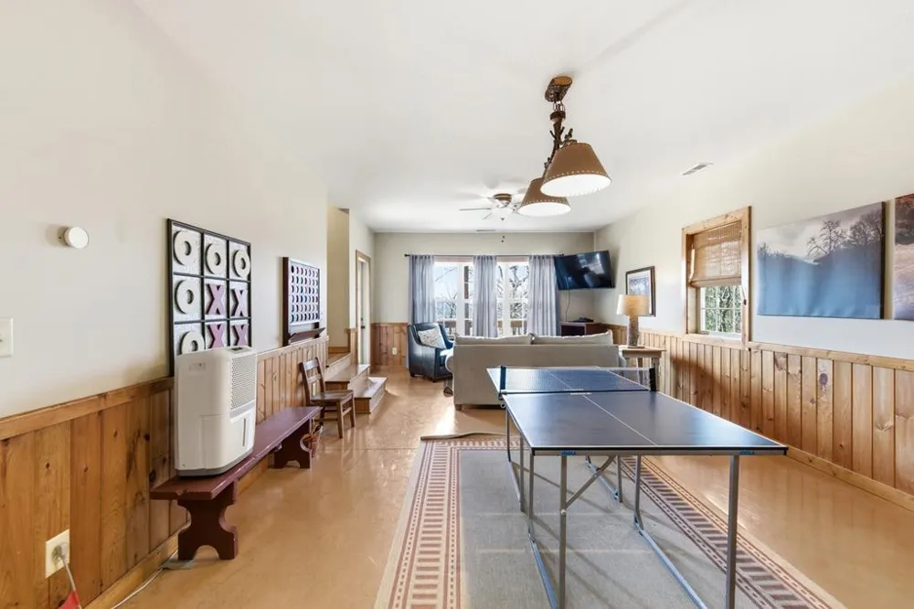 362 Nantahala Harbor Drive Topton, NC 28781